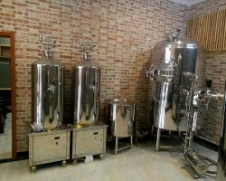 安徽葡萄酒設(shè)備加工以人為本